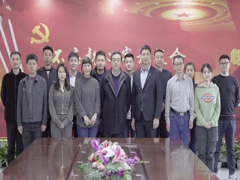 銀盾安保集團(tuán)聯(lián)合中國(guó)醫(yī)學(xué)救援協(xié)會(huì)組織開(kāi)展常見(jiàn)意外傷害現(xiàn)場(chǎng)培訓(xùn)