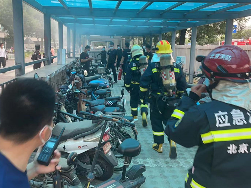 【英勇果敢、救火先鋒】銀盾保安英勇救火傳遞正能量