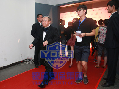 銀盾集團為-曾志偉-提供安全護衛(wèi)服務(wù)