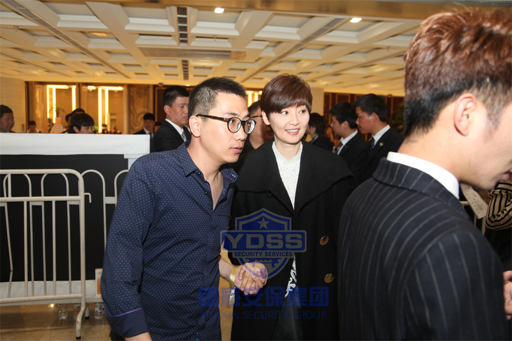 銀盾保安公司特勤人員為中國(guó)著名電影導(dǎo)演、編劇、演員提供安全隨衛(wèi)服務(wù)