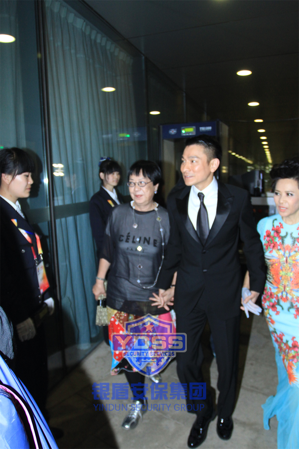 銀盾安保 北京銀盾安保特勤隊(duì)員為名人提供安保護(hù)衛(wèi)服務(wù)