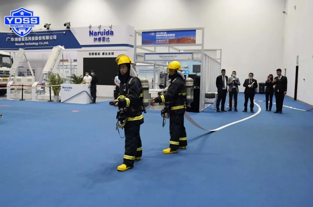 北京銀盾保安服務(wù)公司駐國家會議中心保安隊組織開展反恐消防應(yīng)急演練活動