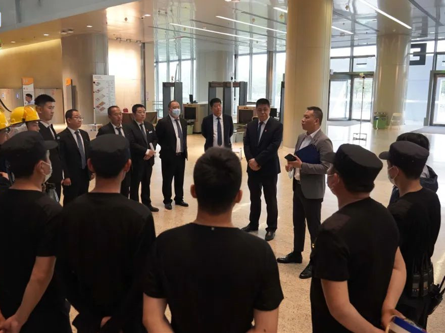 銀盾保安駐國家會議中心保安隊(duì)組織開展反恐消防應(yīng)急演練活動