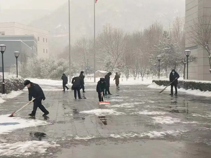 銀盾保安全力做好應(yīng)對(duì)冰雪天氣的挑戰(zhàn)