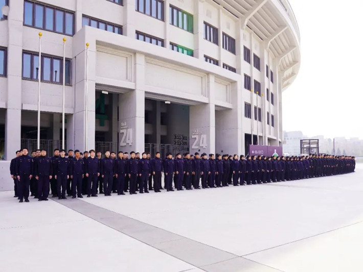 綠茵追逐 戰(zhàn)火重燃丨北京銀盾保安公司圓滿(mǎn)完成2024中超聯(lián)賽揭幕戰(zhàn)安保任務(wù)