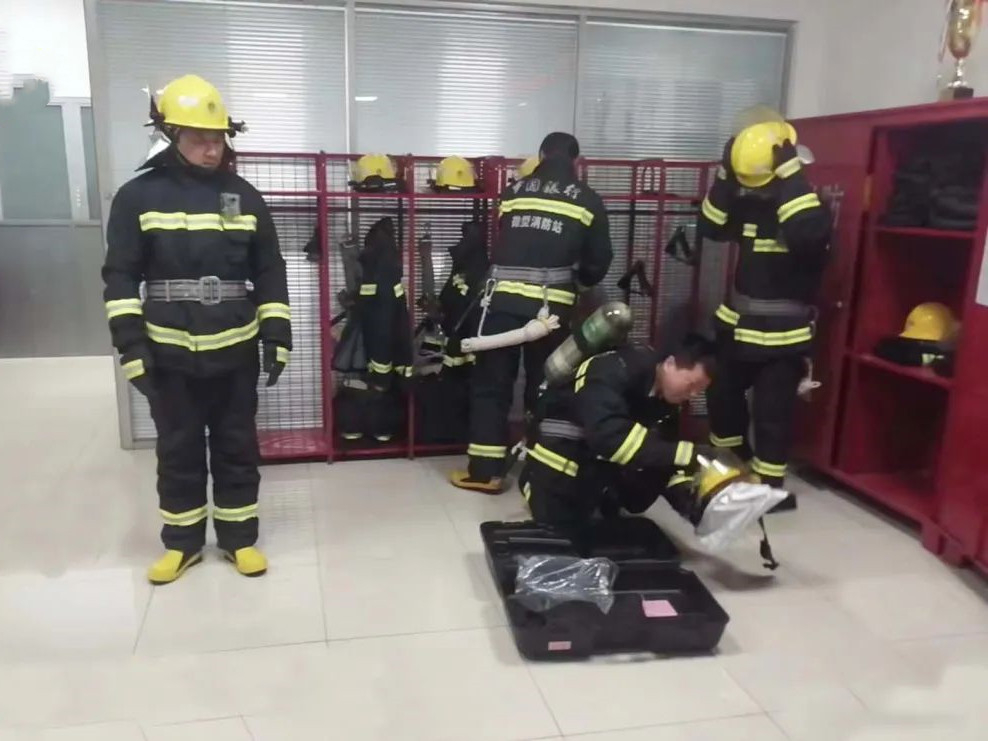 【消防無小事、警鐘需長鳴】銀盾保安開展五一節(jié)前消防安全培訓(xùn)及消防演練活動(dòng)