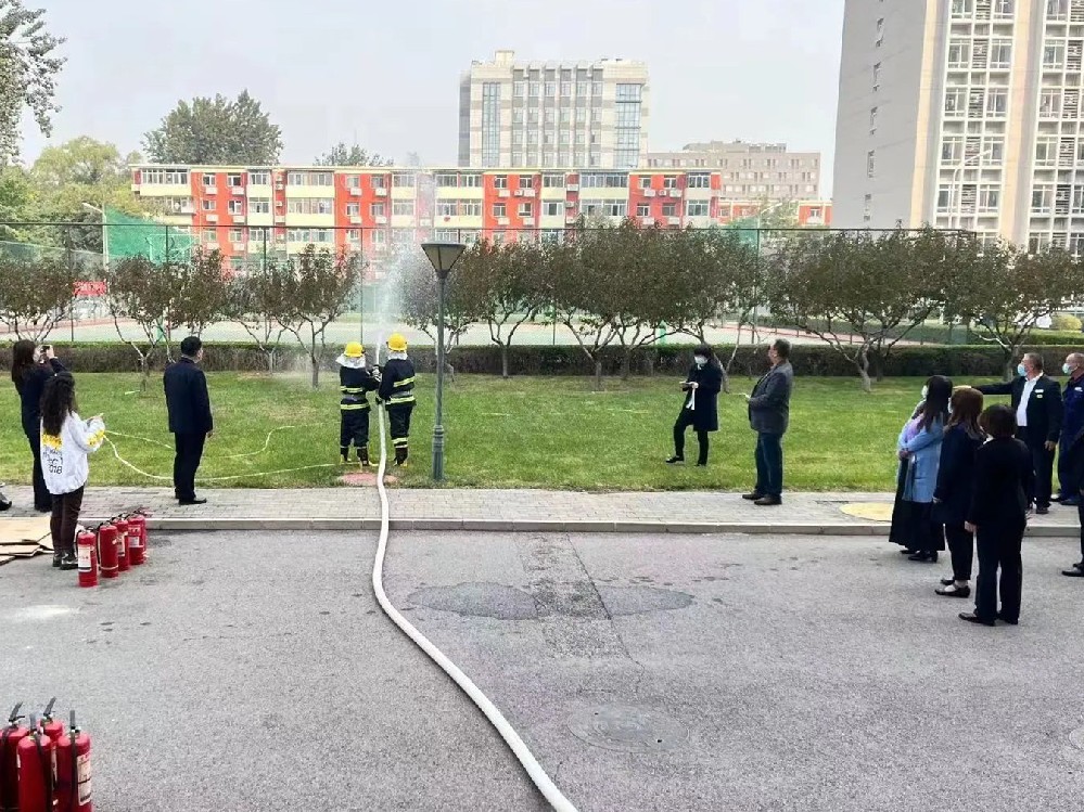 【人人講安全、個(gè)個(gè)會(huì)應(yīng)急】銀盾保安開(kāi)展安全生產(chǎn)月主題消防安全應(yīng)急演練活動(dòng)